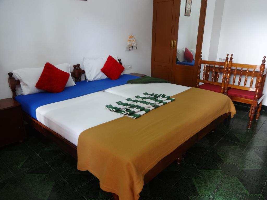 Hotel Sea View Palace - The Beach Hotel Kovalam Exterior photo