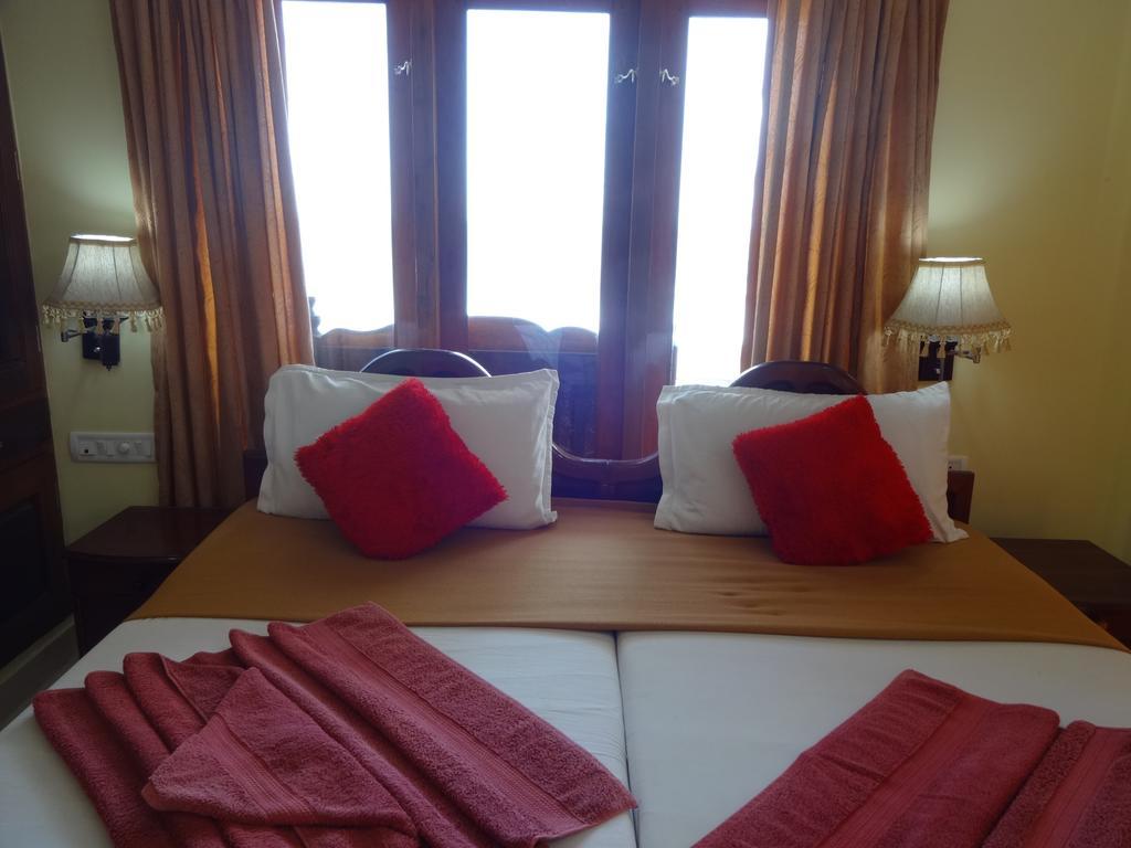 Hotel Sea View Palace - The Beach Hotel Kovalam Exterior photo