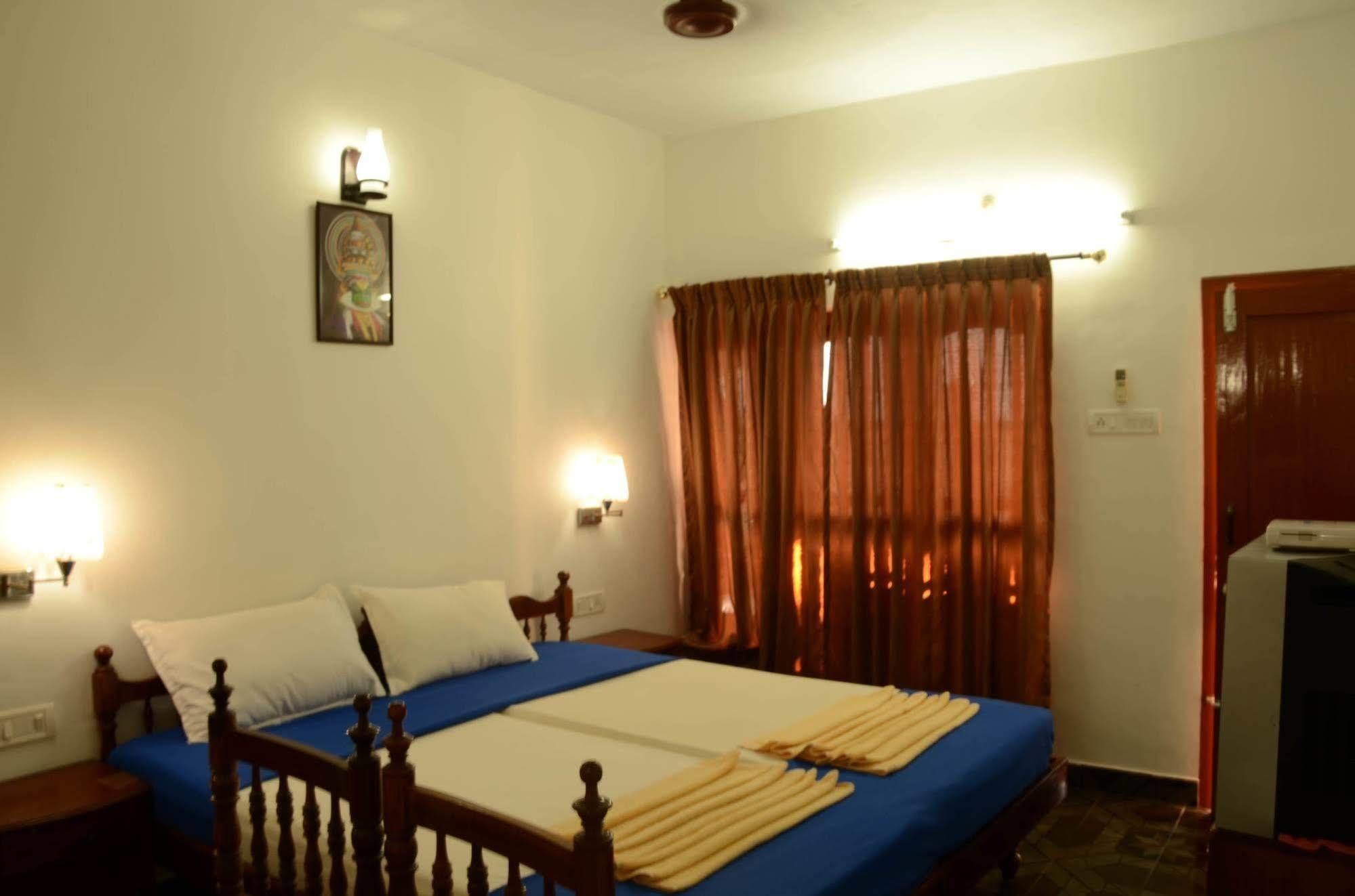 Hotel Sea View Palace - The Beach Hotel Kovalam Exterior photo